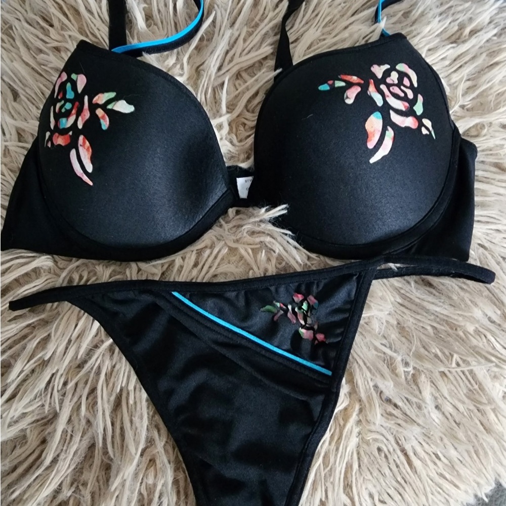 Triumph Padded Bra & Thong Set